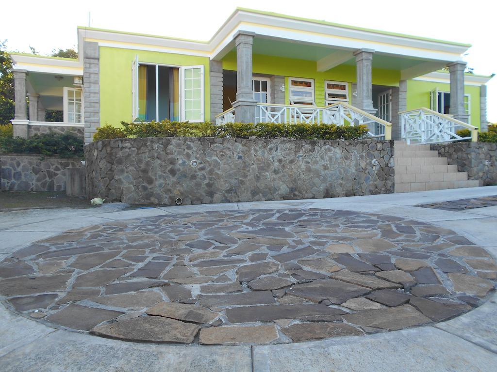 Diamond View Cottages Розо Екстериор снимка